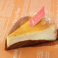ベークド　チーズ Baked Cheese Cake