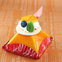 パッショネモン  Passion fruit cake