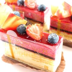 カシスバニーユ Blackcurrant & Vanilla Cake